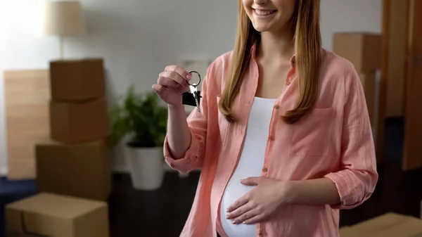 Zwangere Vrouw Uit Nieuw Appartement Betaalbare Bancaire Kredietverlening Hypotheek Knop — Stockfoto