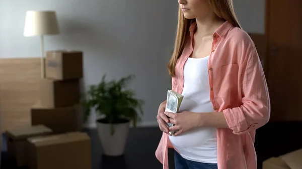 Single Mother Holding Money Concept Affordable Bank Lending Pregnant — Stock Photo, Image