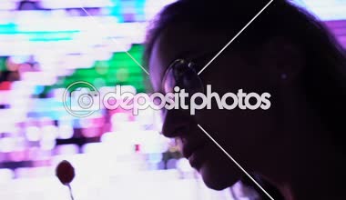 Gece kulübü, dansçı, closeup vaktinizi lolipopu seksi kadınla