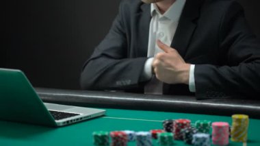 Gergin online kumarbaz boş cüzdan, bağımlılık, iflas bahis açma