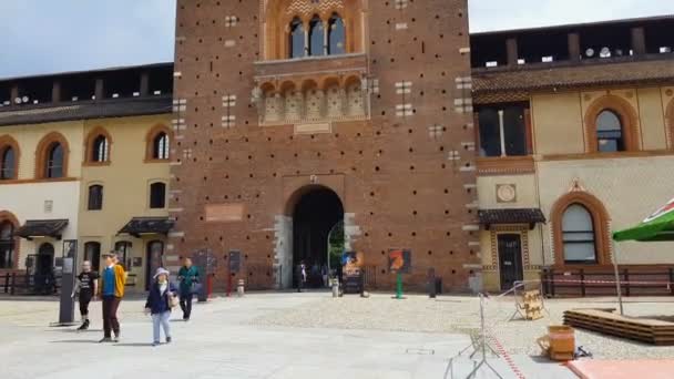 Mailand Italien Mai 2018 Besichtigung Der Stadt Touristen Besuchen Sforza — Stockvideo