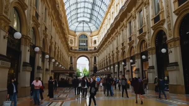 Milan Talya Mayıs 2018 Yaklaşık Şehirde Alışveriş Nsanlar Galleria Vittorio — Stok video
