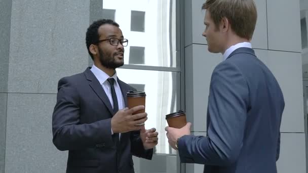 Two Business Partners Talking Outdoors Holding Cups Coffee Work Relations — Stock Video