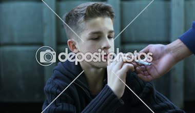 Sokak adam toplum duman, etkisi kişi tedavinin çocuk öğretim
