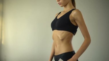 Sıska kız anoreksiya Not, hasta bir kadın tutarak ihtiyacı yardım, bulimia, yorgunluk