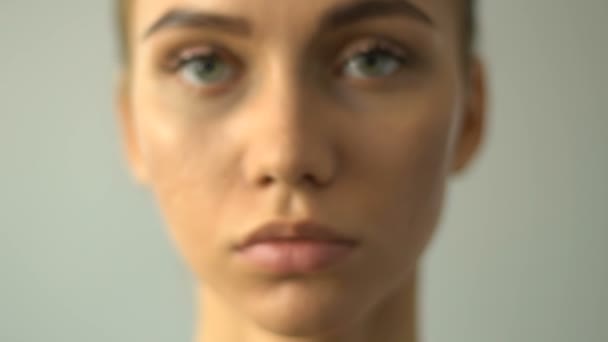 Closeup Ženy Zavírání Úst Měřicí Páska Výpočet Bmi Anorexie — Stock video