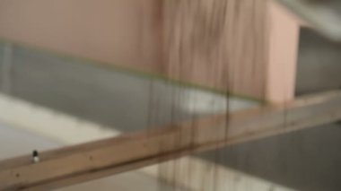 Konveyör satırı için ambalaj, yüksek kaliteli ürün sıralanmış kuru çay yaprakları taşır