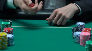 Atma zar adam ve altı'lar, pot şans almak için en iyi kombinasyonu vardır