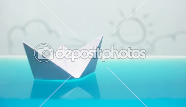 Banyo, ufuk, rüyalar, makro çekim mutlu güneşli gelecek yüzen kağıt tekne