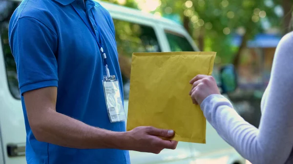 Woman Taking Envelope Documents Deliverer Hands Door Door Shipment — Stock Photo, Image