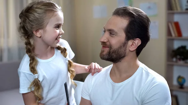 Little Cute Girl Combing Father Hair Home Playing Hairdresser Family — Stock Photo, Image