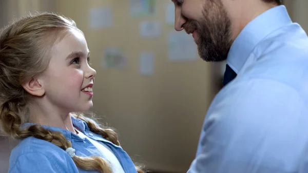 Excited Girl Looking Father Smile Family Relationship Parent Love — Stock Photo, Image