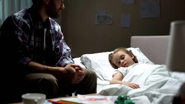 Bearded Dad Looking Sleeping Daughter Suffering Flu Parental Care Fatherhood — Stock Photo, Image