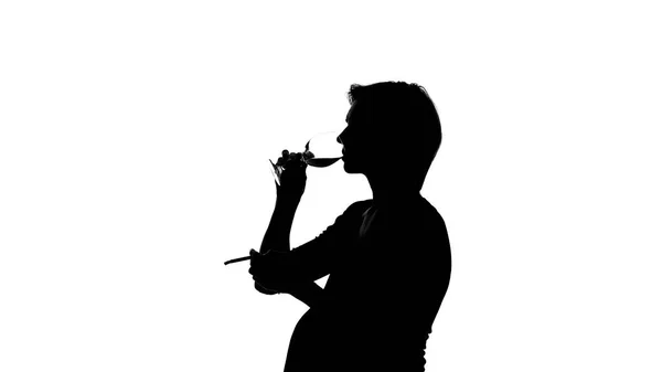 Silhouet Van Aanstaande Moeder Glas Wijn Drinken Houden Van Sigaret — Stockfoto