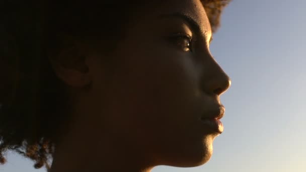 Close Face Beautiful Sad Woman Enjoying Sunset Purity Sincerity — Stock Video