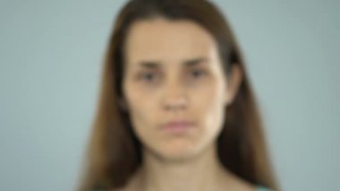 Kamera, şiddet kadın kavramı karşı gösterilen kadın Palm'da Word Yardımı'na