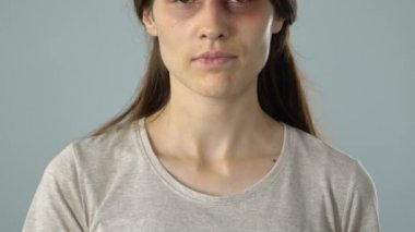 Dur cinsel saldırı iletisi yaralı kadının avuç içi, sorun farkındalık önleme