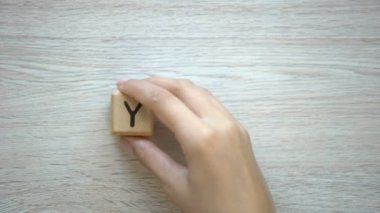 Evet, kadın yapma kelime küpleri, başarı ve elde gol, parlak bir gelecek