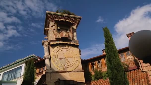 Uhr Turm Und Rezo Gabriadze Puppentheater Tiflis Einzigartiges Denkmal Kunst — Stockvideo