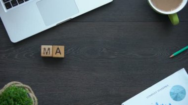 Pazarlama, iş kadın kelime küpleri, reklam, halkla ilişkiler yapma