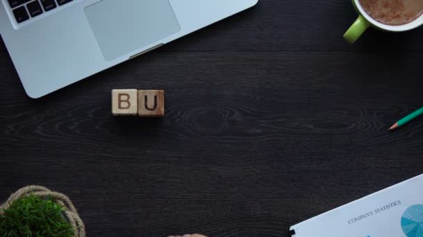 Ideias Negócios Mulher Fazendo Frase Cubos Brainstorming Criação Start — Vídeo de Stock