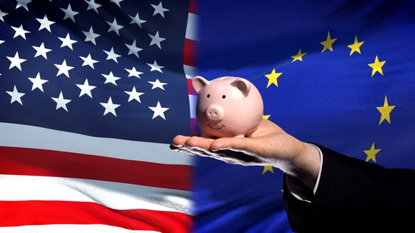 Investment Businessman Hand Holding Piggybank Flag Background — Stock Photo, Image