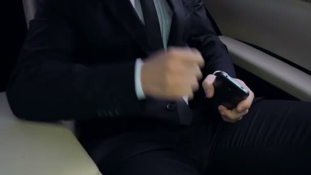 Disappointed Man Suit Angrily Banging Fist Knee While Sitting Auto — Stock Video