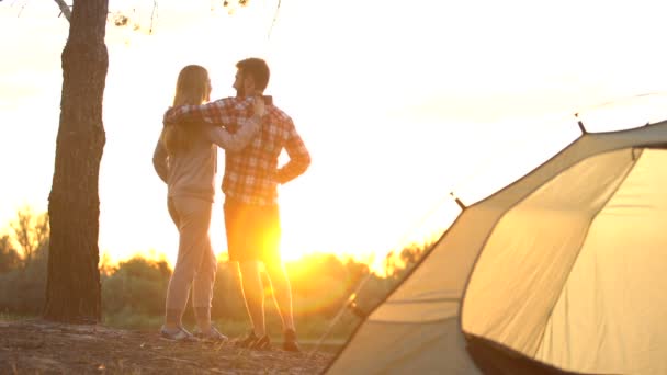 Yolcuları Gündoğumu Izlerken Muhteşem Yer Romantik Yolculuk Güzel Scape — Stok video