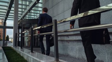 Ofis çalışanları iş merkezi çalışma günü, bin yıllık başta girme