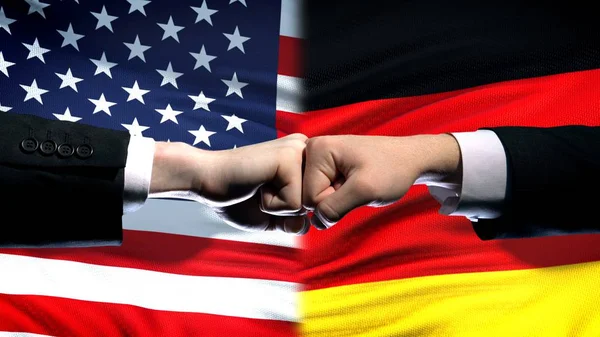 Oss Tyskland Konflikt Internationella Relationer Kris Nävar Flagga Bakgrund — Stockfoto