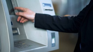 Bankacılık Hizmetleri, geri çekme Atm üzerinde para almak için PIN kodunu girme istemci