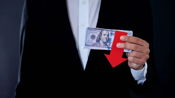 Adam Holding Banknot Dolar Düşen Finansal Tahmin Ekonomik Kriz — Stok fotoğraf
