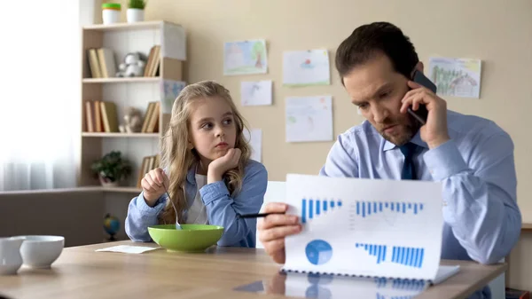 Little Daughter Sadly Looking Busy Father Lack Attention Social Problem — Stock Photo, Image