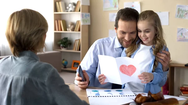 Little Daughter Greeting Daddy Fathers Day Caring Man Enjoying Postcard — Stock Photo, Image