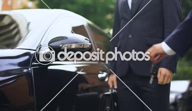 İşadamı gezi, yeni otomobil, başarı alımı lüks araba kiralama