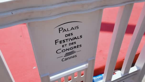 Červený Koberec Schodech Vchodu Budovy Palais Des Festivals Des Congrès — Stock video