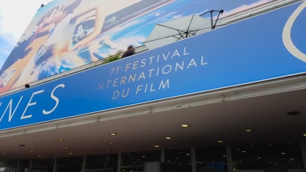 Façade Festival Film Palais Cannes Découverte Nouveaux Talents Inconnus — Video
