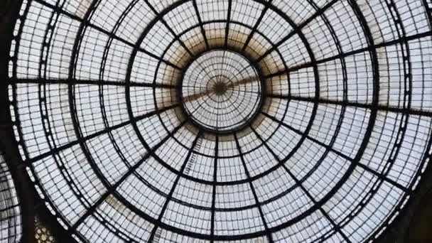 Glaskupol Milanos Shoppinggalleria Vacker Symmetrisk Design Bakgrund — Stockvideo