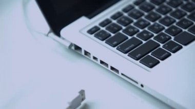 USB sabit disk durmak devinim, modern bilgisayar teknolojisi içinde laptop bağlanma