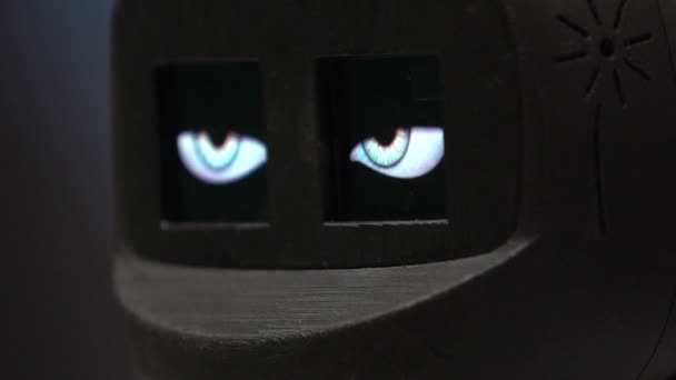 Framtida Teknik Robot Modell Med Vätska Kristall Uppvisning Lcd Ögon — Stockvideo