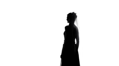 Zarif gelin siluet arkadan görünüm için tören, evlilik mutluluk bekliyor,