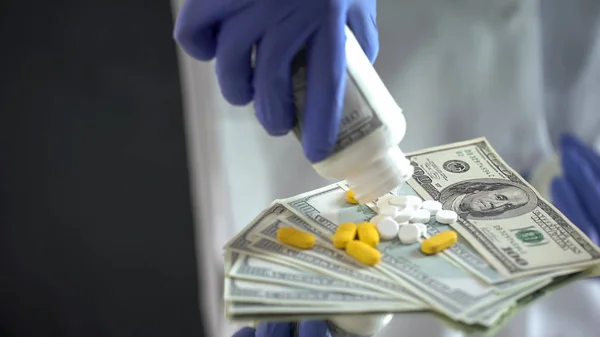 Scientist Dropping Pills Dollars Expensive Medicine Pharmaceutical Business — Stock Photo, Image