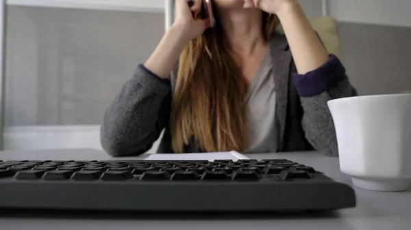 Experienced Broker Arranging Meeting Clients Phone Manager Work — Stock Photo, Image