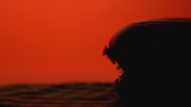 Yarısı lezzetli burger arka plan, ucuz abur cubur ve şişmanlık riskini