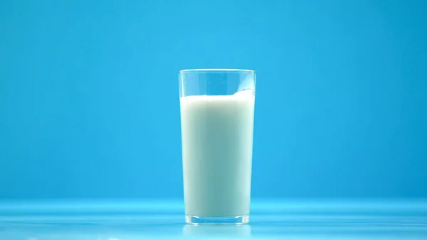 Vaso Leche Mesa Nutrición Saludable Productos Lácteos Desayuno Orgánico —  Fotos de Stock