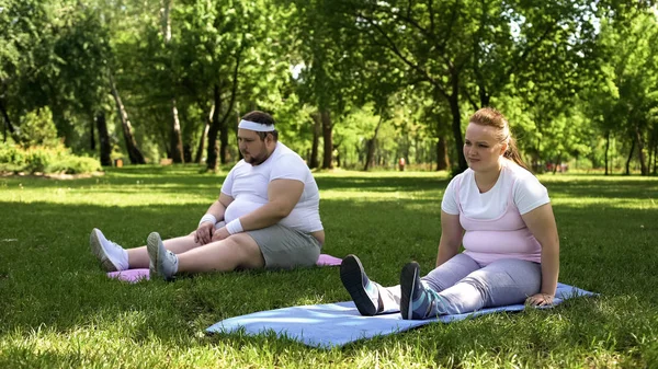 Obese Couple Resting Hard Training Lack Motivation Weight Loss — Stock Photo, Image
