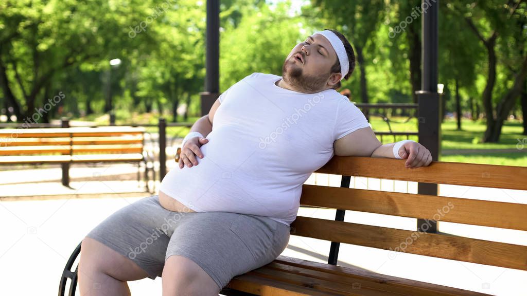 Obese man feels side aches after intense workouts outdoors, health problems