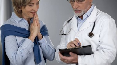 Üst düzey Bayan tedavi sonuçları, Doktor söylüyorum iyi haber, ilerleme duymaktan mutlu