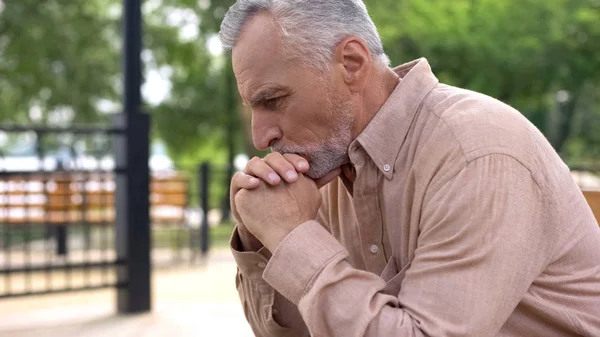 Thoughtful Retired Man Sitting Bench Hands Chin Decision Troubles — Stock Photo, Image