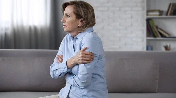 Worried Elderly Female Sitting Couch Feeling Anxious Psychological Problems — Stock Photo, Image